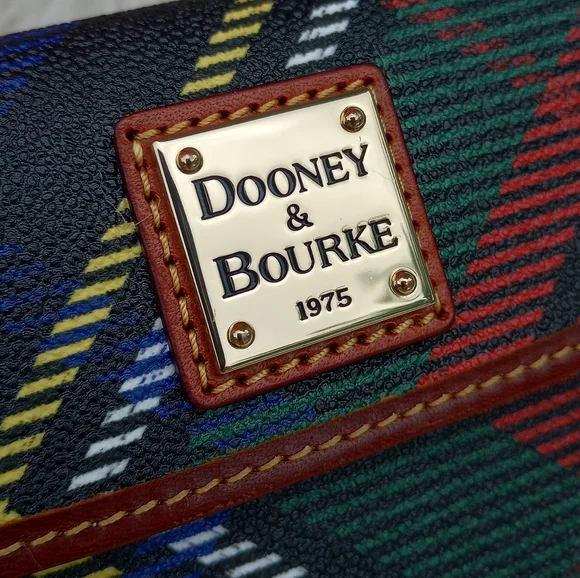 Dooney and Bourke Charcoal Tartan Plaid Windsor Continental Wallet - Picture 4 of 16